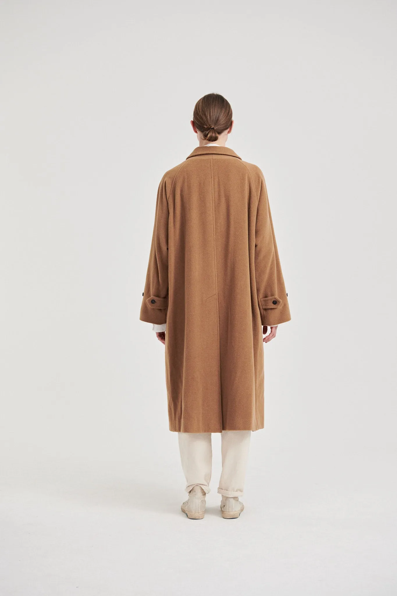 10 / Cashmere coat camel