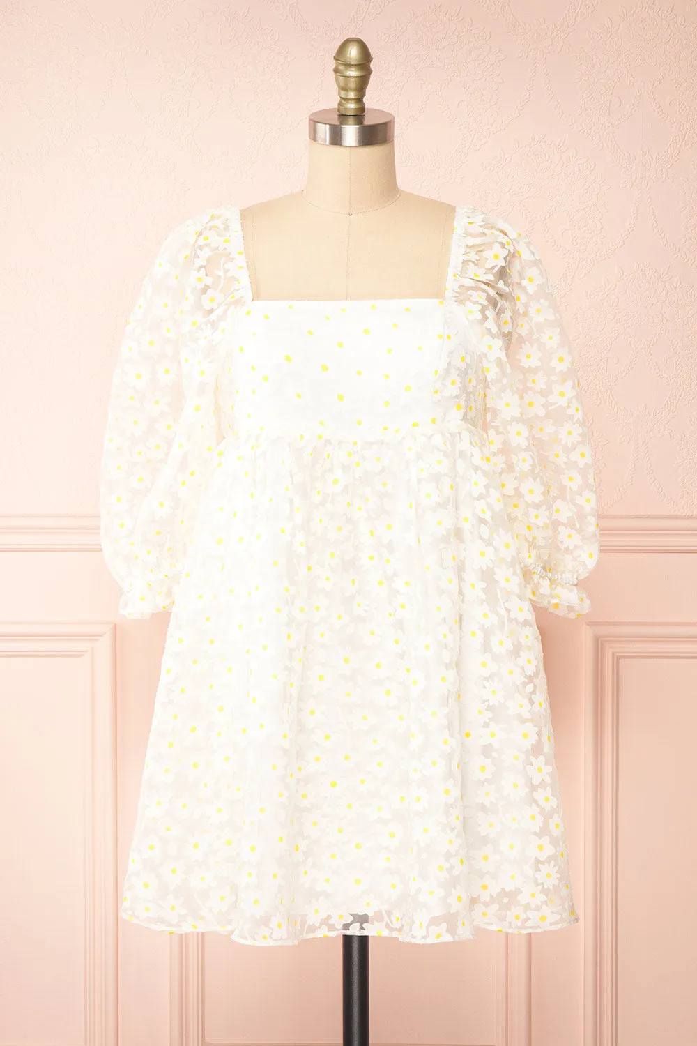 Bina | White Babydoll Dress w/ Daisies