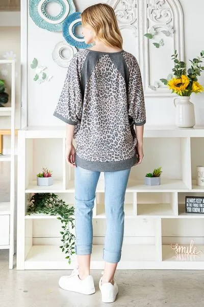 Heimish Leopard Contrast V-Neck Half Sleeve T-Shirt