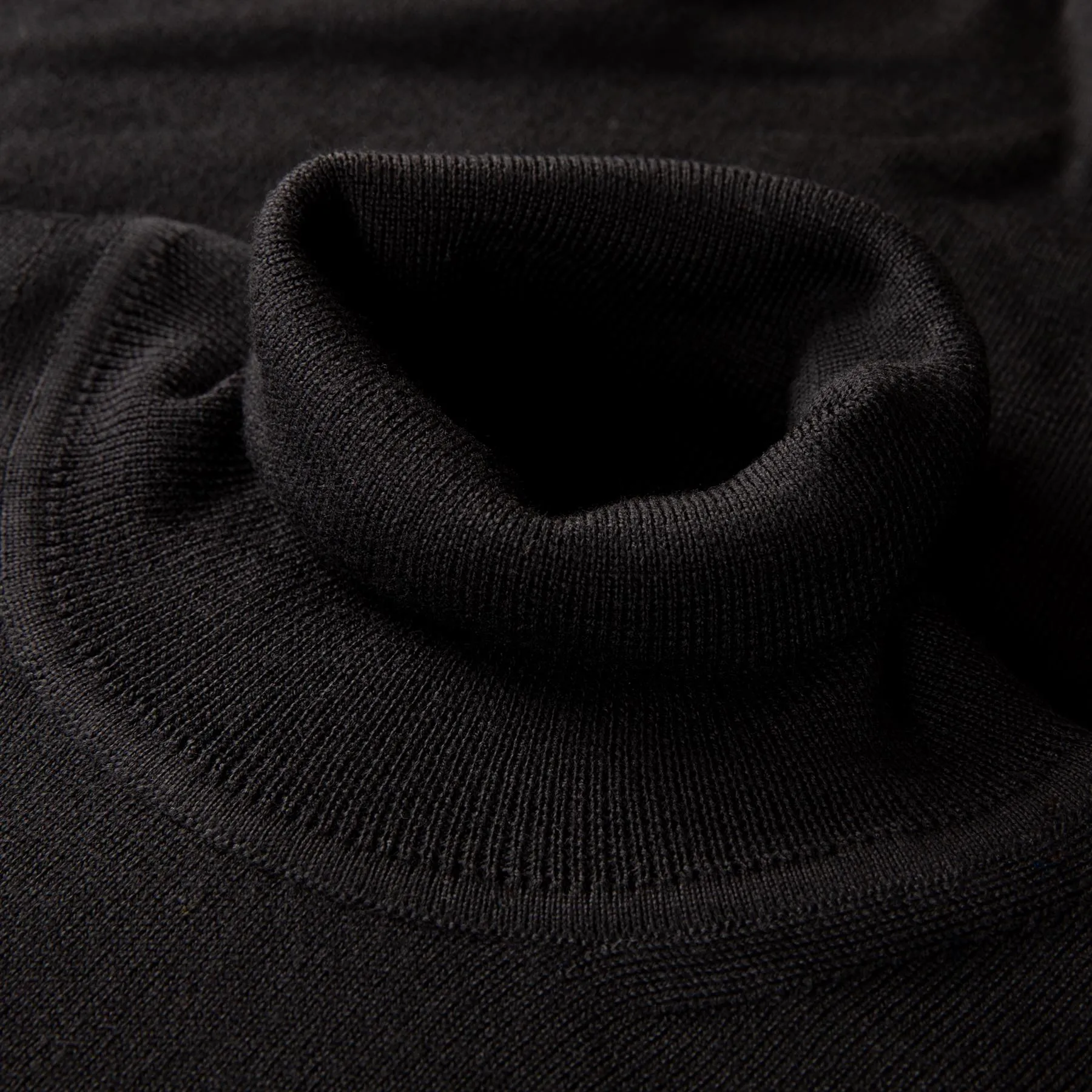 Lyd Merino Turtleneck Sweater Black - AW23