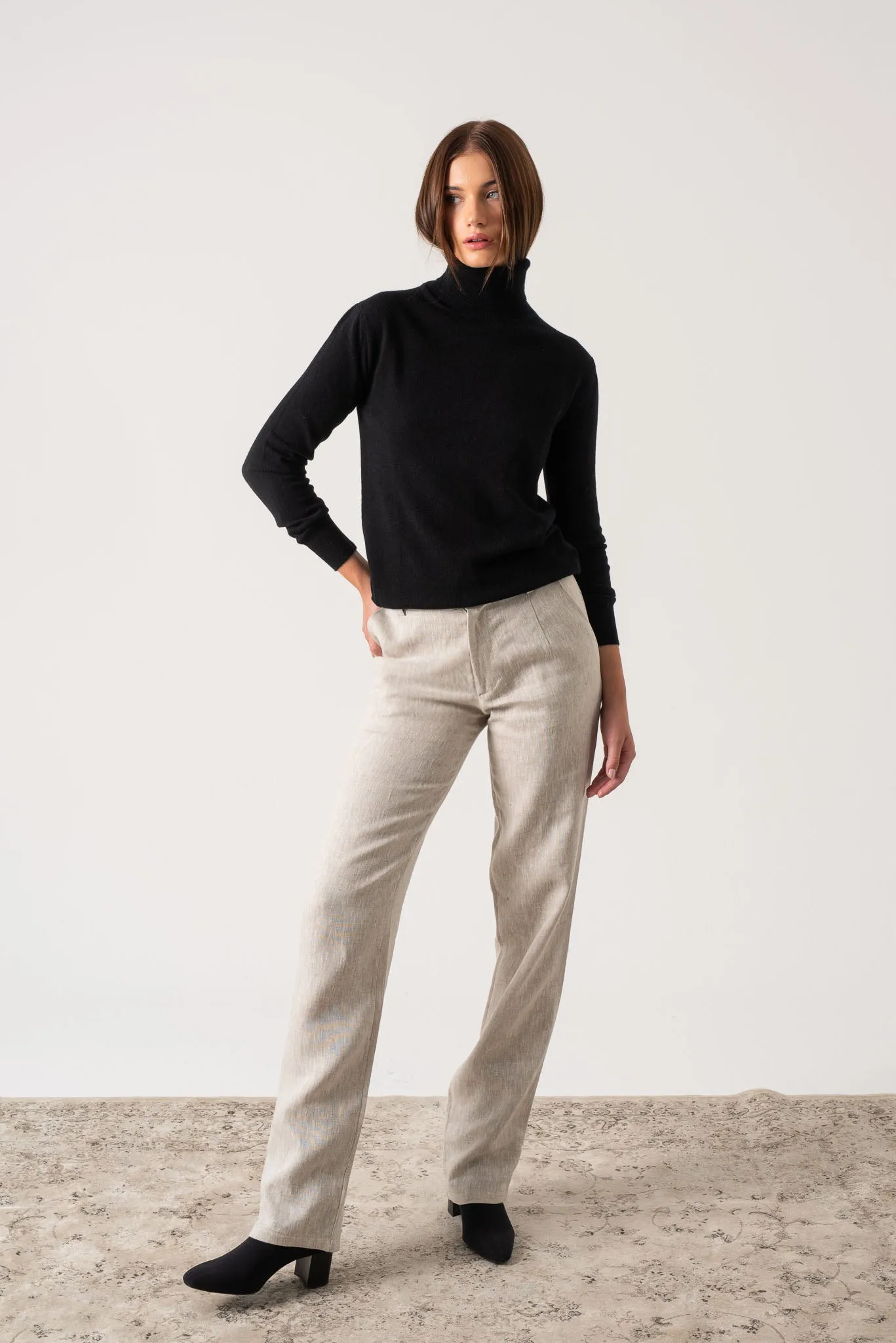 Ombra 100% Cashmere Turtleneck Sweater Black