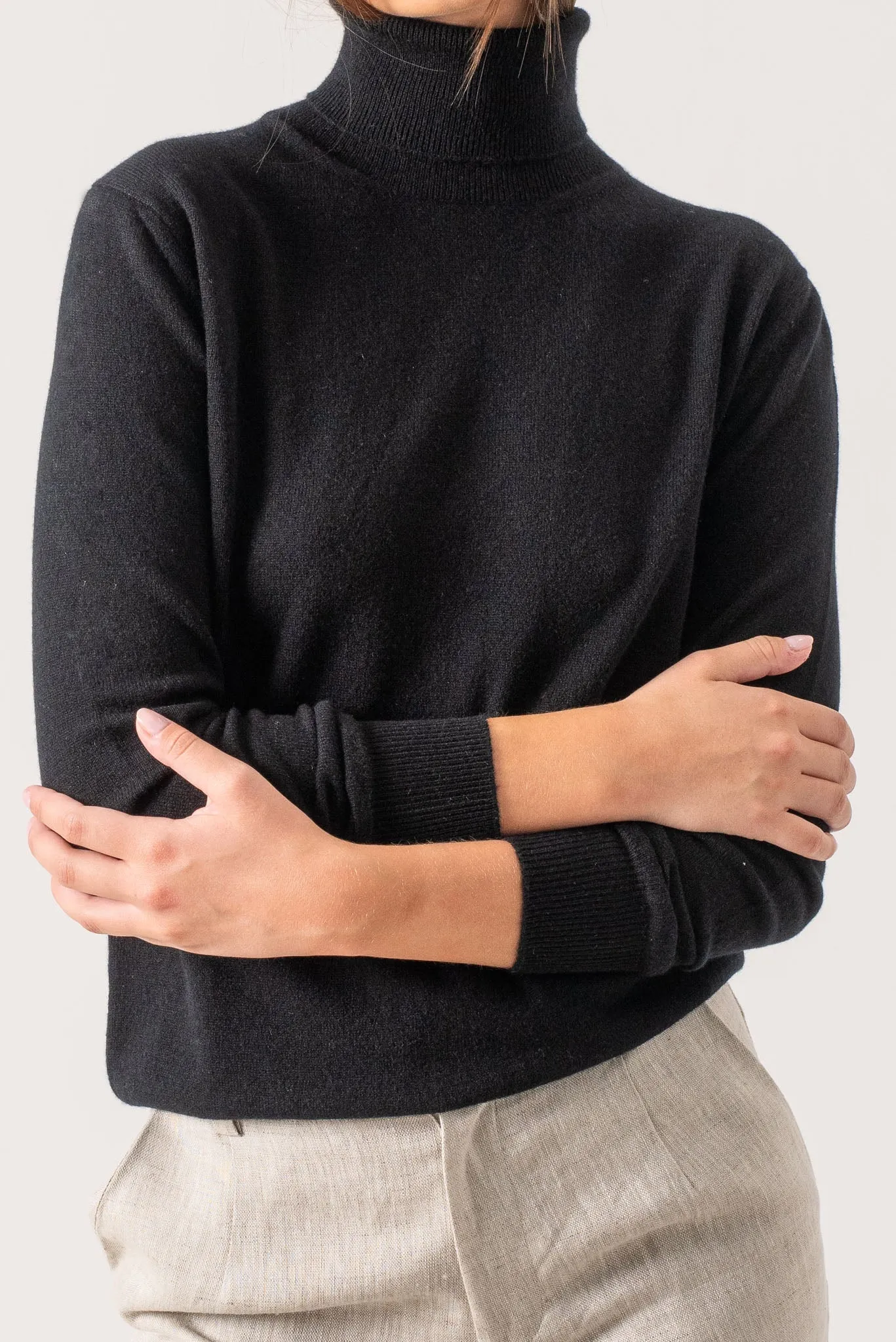 Ombra 100% Cashmere Turtleneck Sweater Black