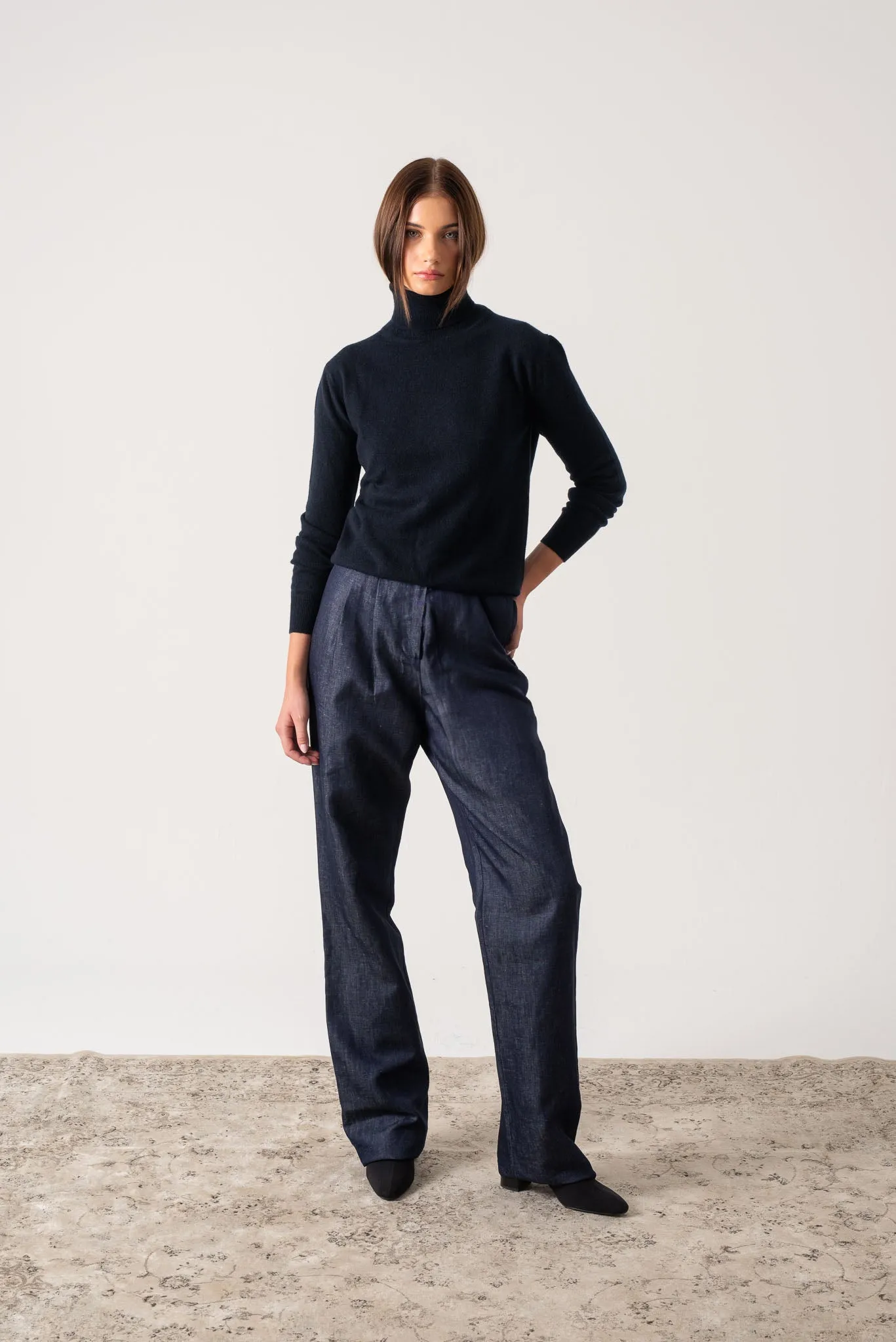 Ombra 100% Cashmere Turtleneck Sweater Navy