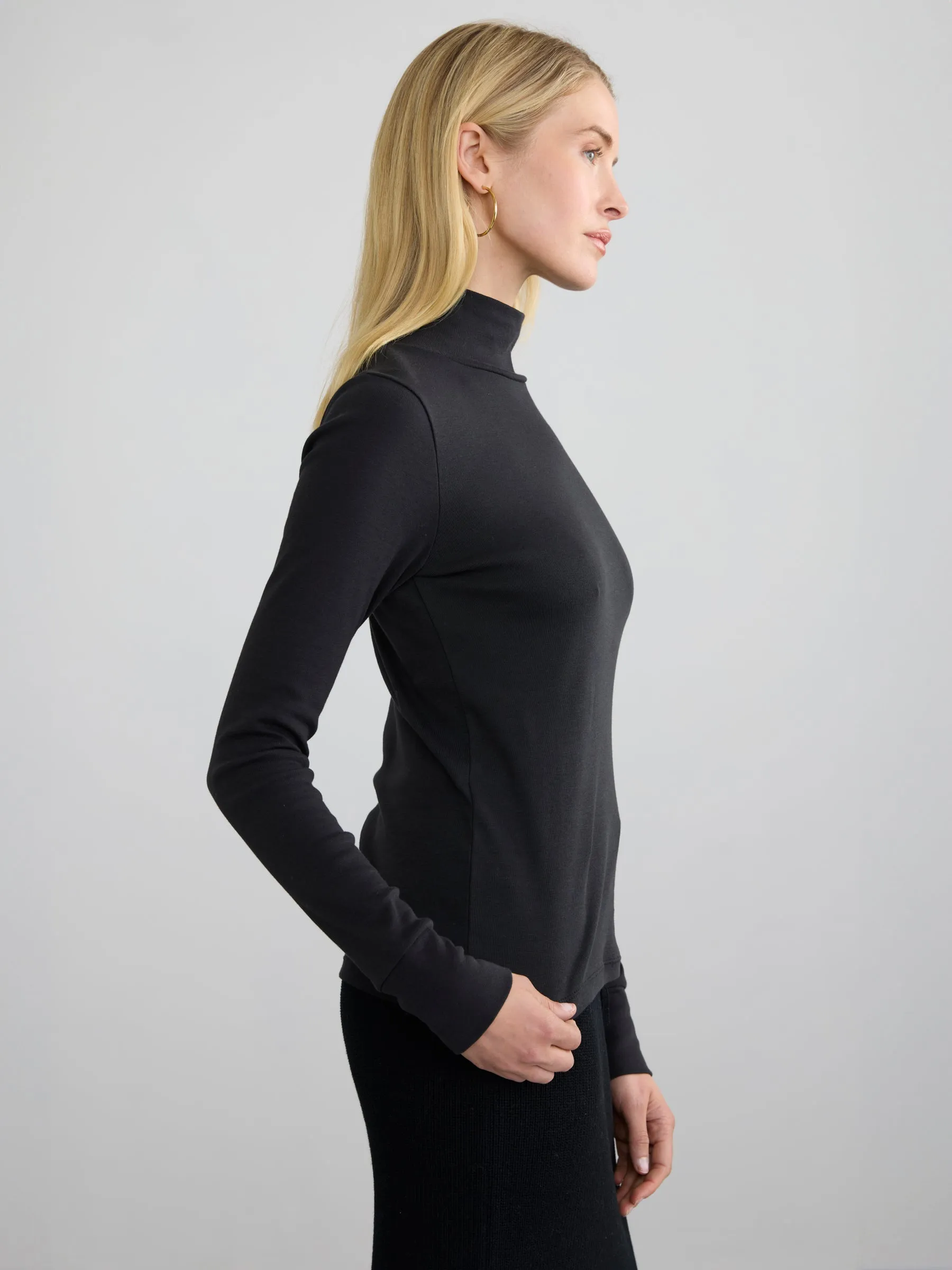 RIBBED COTTON L/S TURTLENECK