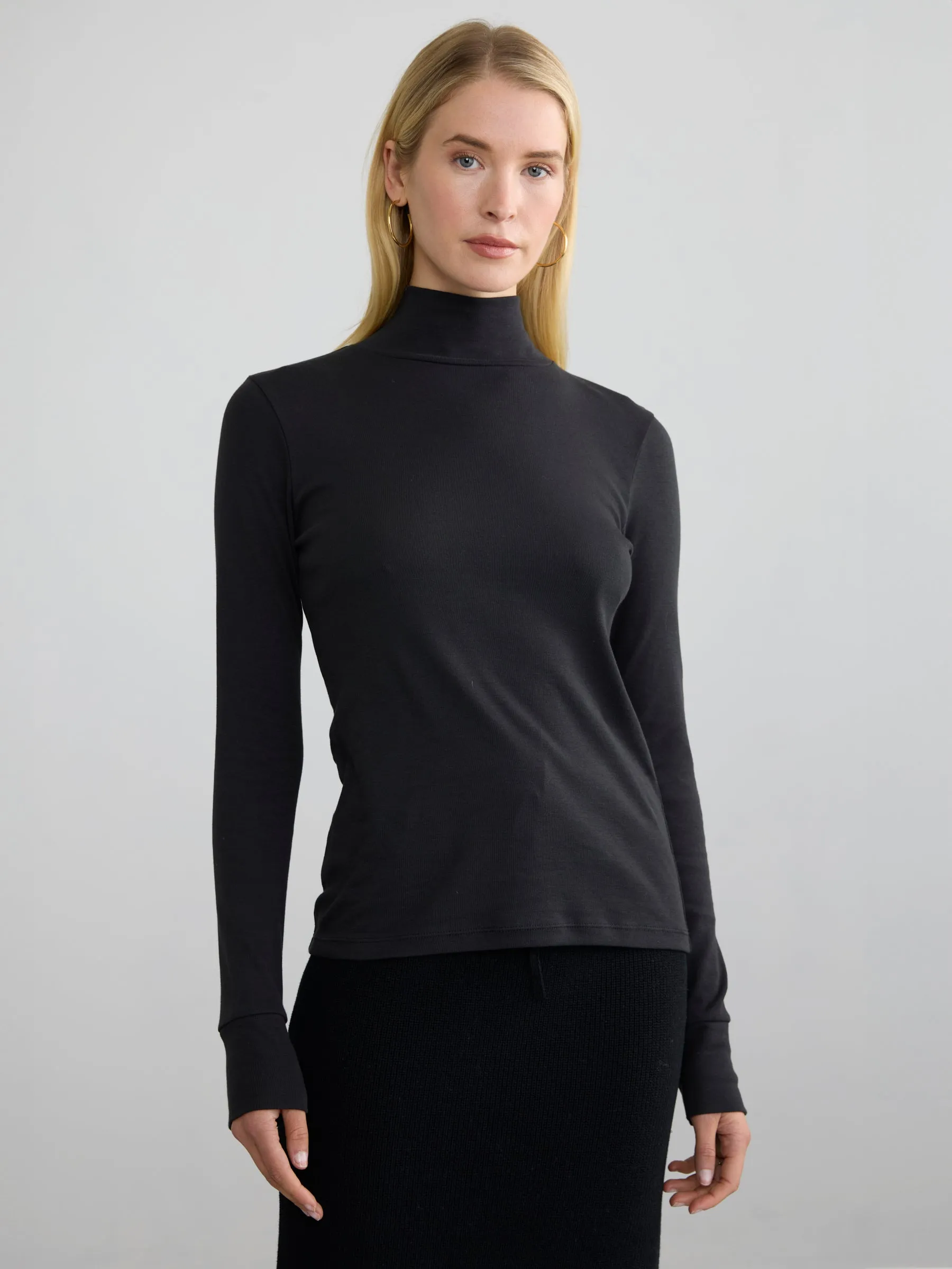 RIBBED COTTON L/S TURTLENECK