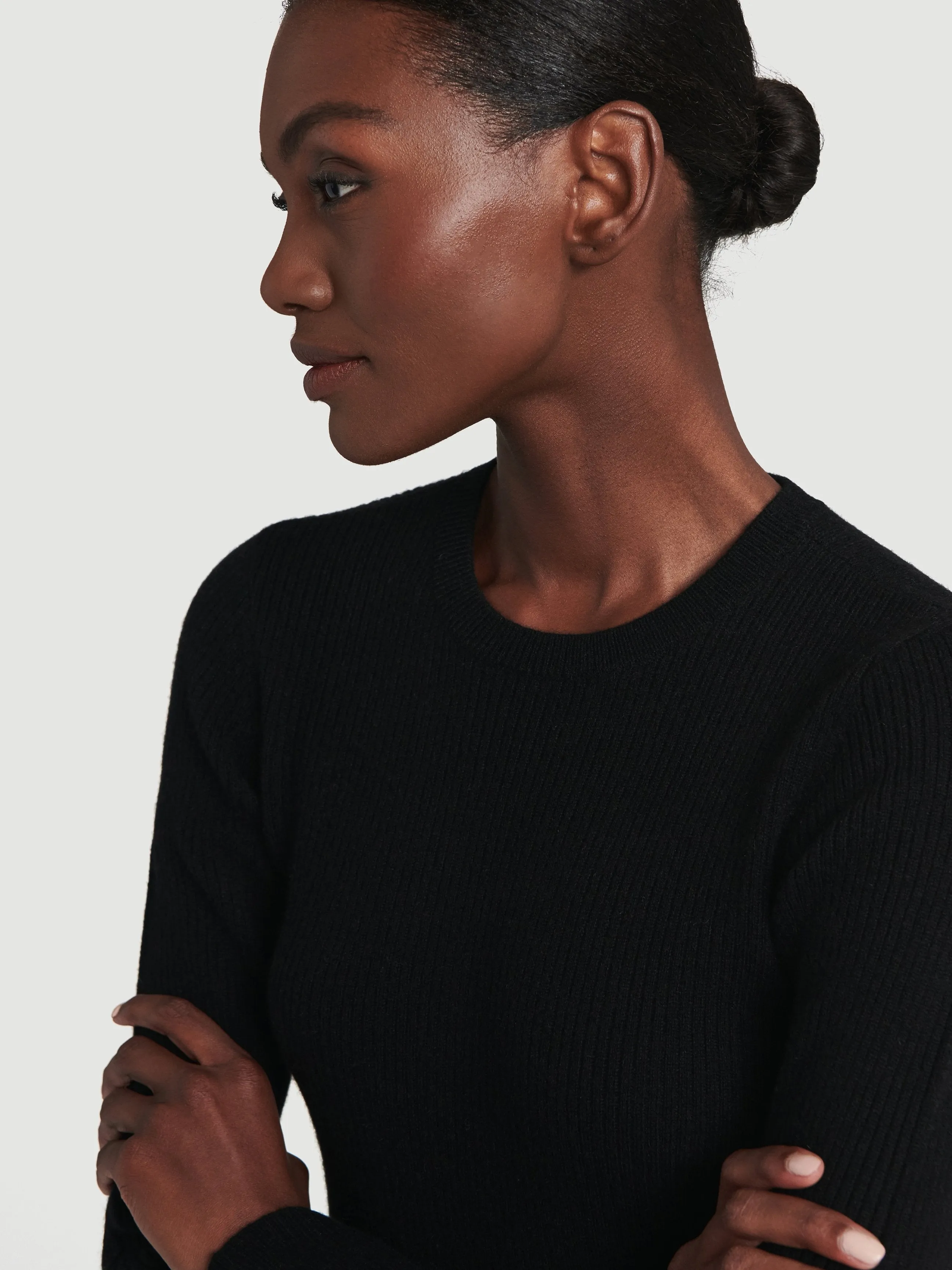 Sustainable Cashmere Fine Ribbed Crew -- Noir