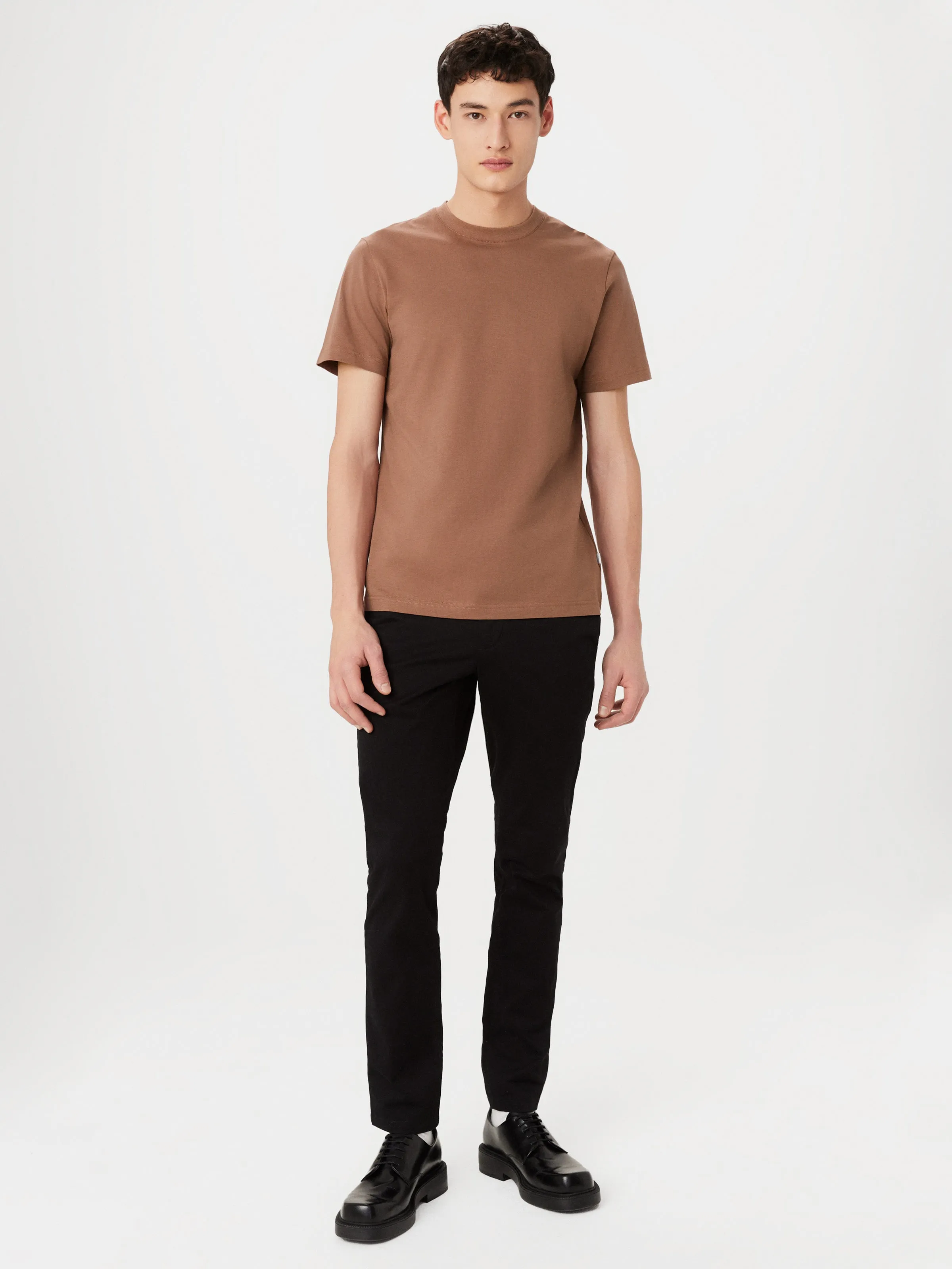 The Essential Slim T-Shirt in Walnut