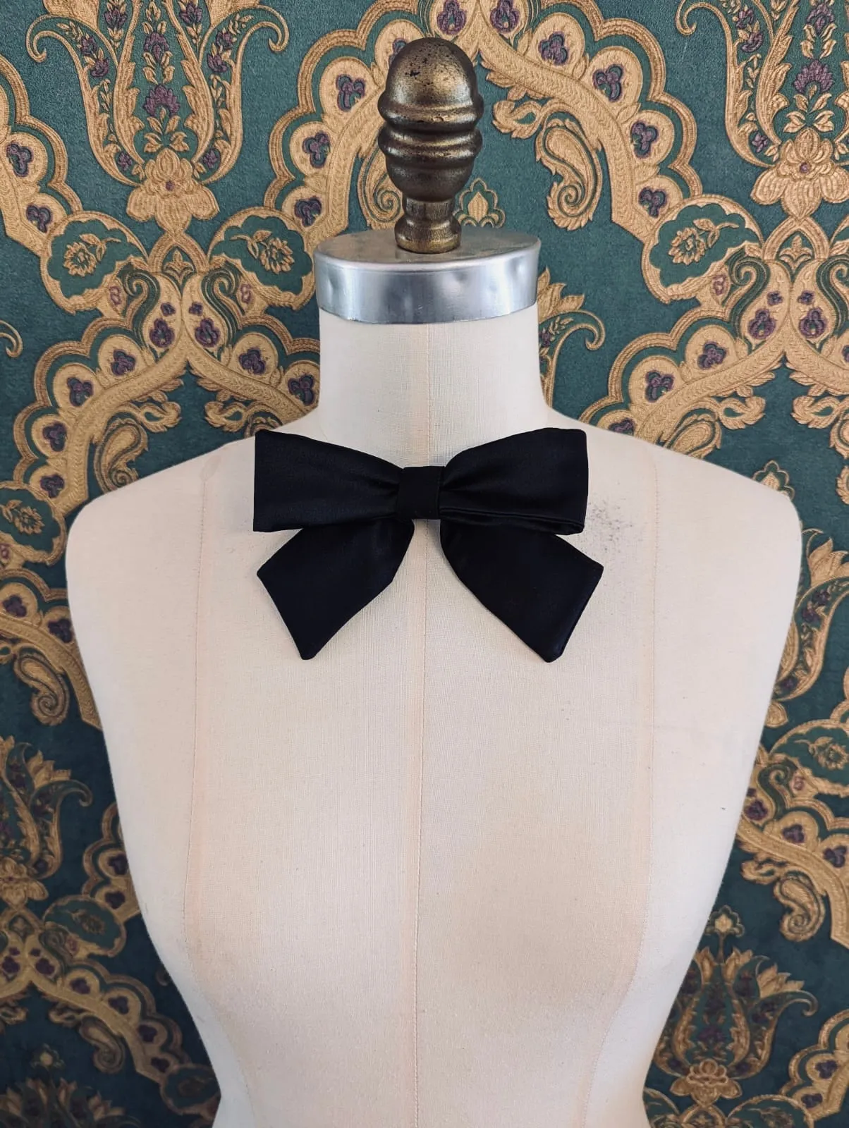 The Hollywood Satin Bow Brooch