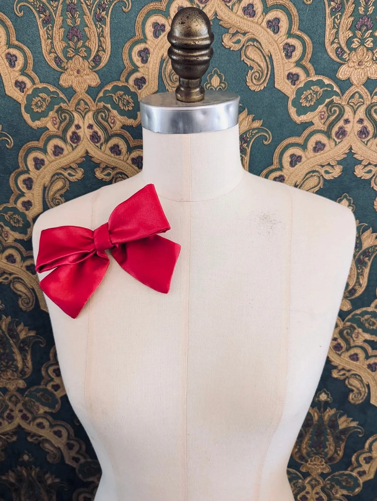 The Hollywood Satin Bow Brooch